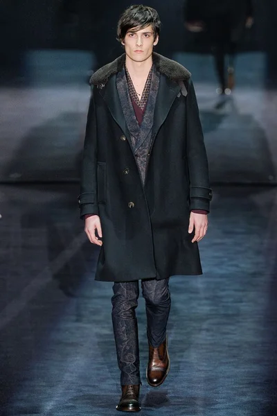 Look 1
